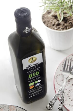 organic extra virgin olive oil bottle